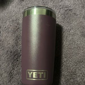 Mini Yeti barely used
